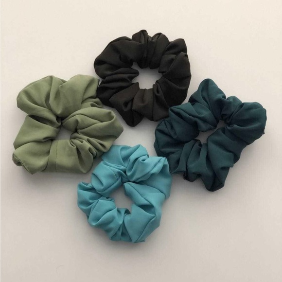 13 Hair Scrunchies - Picture 3 of 5